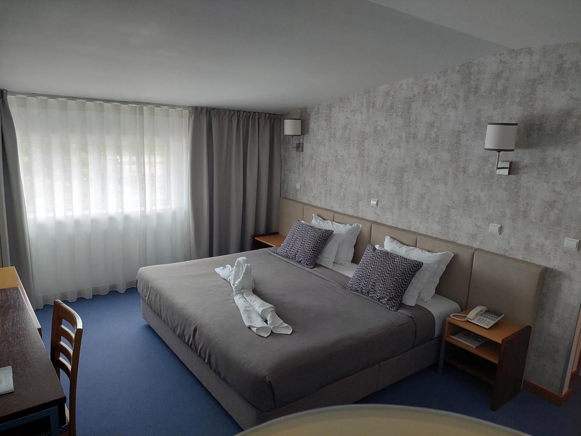 Junior Suite Health Club Acess,1678631245:JPEG